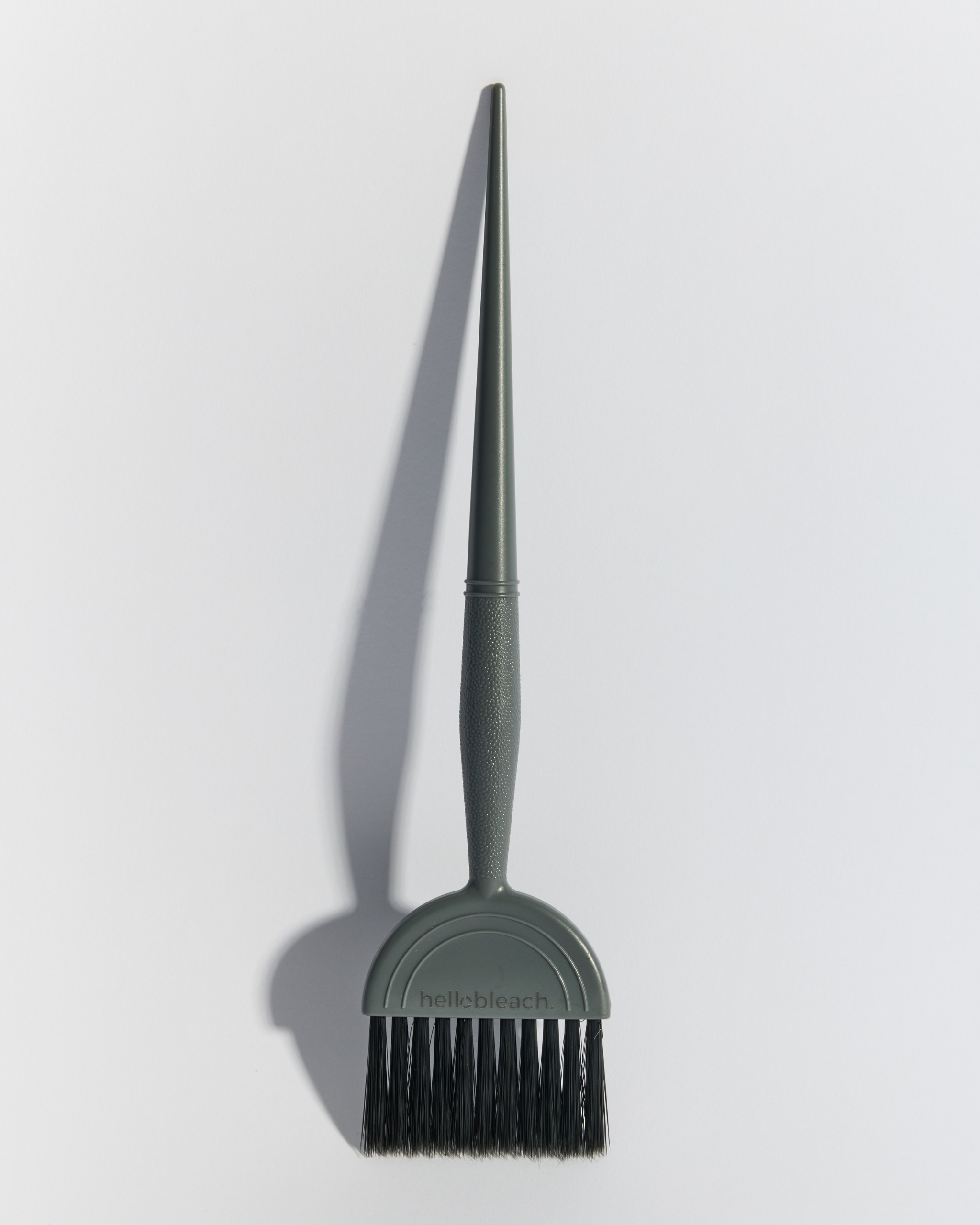 Pinceau à teinte moyenne Hello Bleach