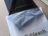 NOUVELLE Cape de coupe en cuir végétalien Pro - Noir par Hello Bleach